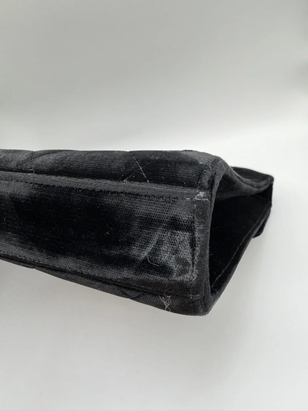 Chanel Authentic Vintage Deep Black Velvet Briefcase Gold Hardware, 1994-1996 - Picture 4 of 15